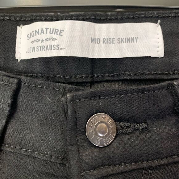 Levi Strauss mid rise skinny, black, size 6 - Picture 2 of 14